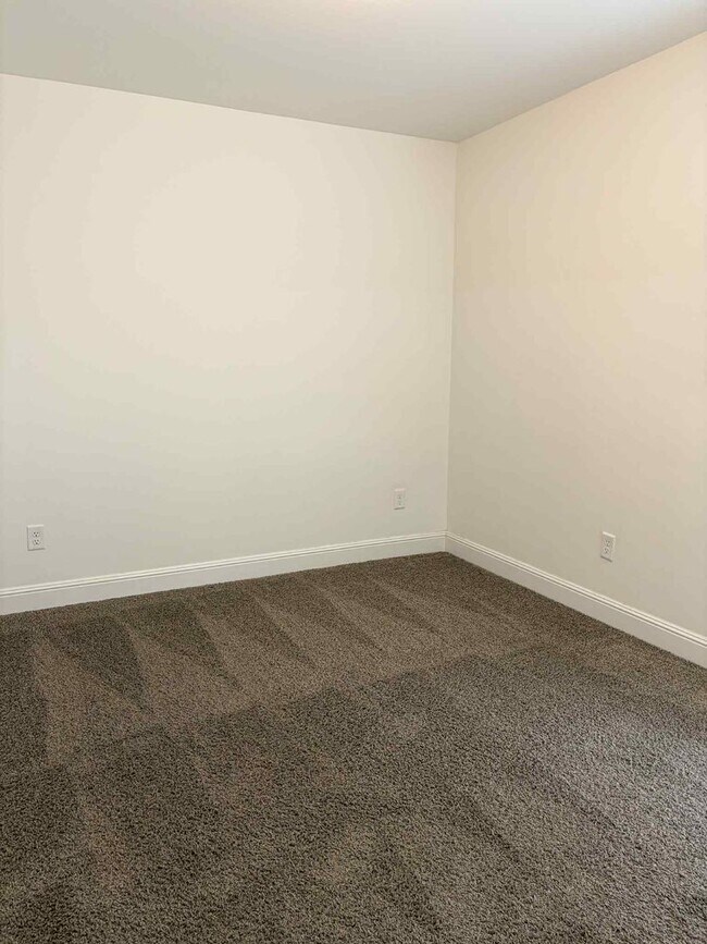 Building Photo - WEBB CITY  Beautiful 3 Bedroom 2 Bathroom ...