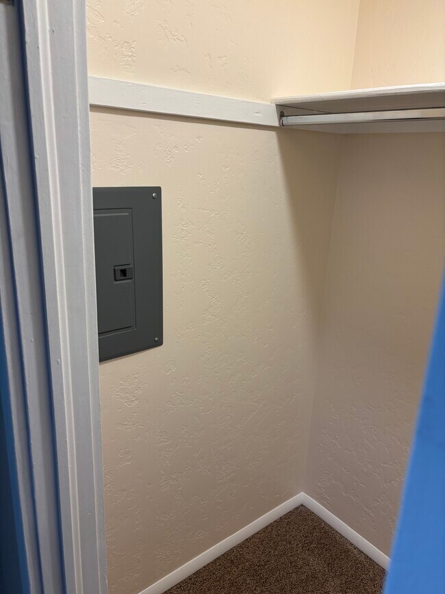 Building Photo - 296 S 100 E