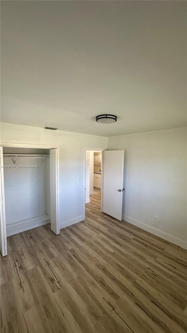 Building Photo - 5110 SW 106th Ave