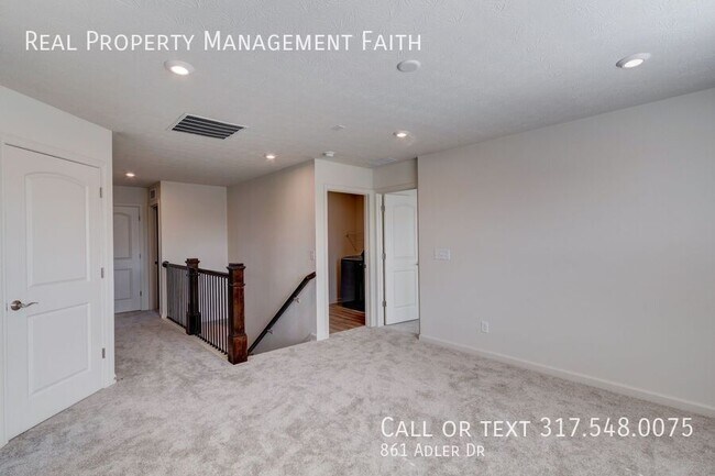 Building Photo - 861 Adler Dr