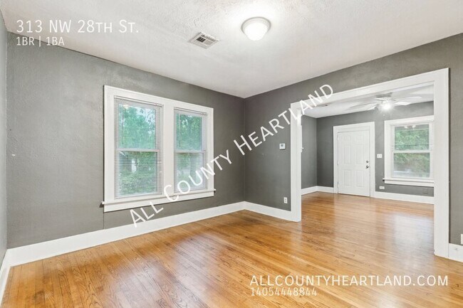 Building Photo - 313 NW 28th St