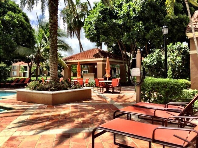 Building Photo - 4816 N State Rd 7