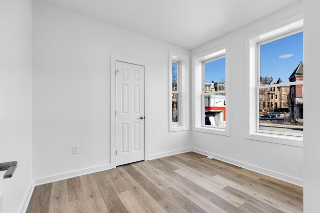Building Photo - 1712 3rd St NW