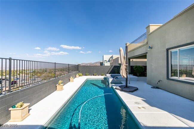 Building Photo - 2162 Sunset Valley St