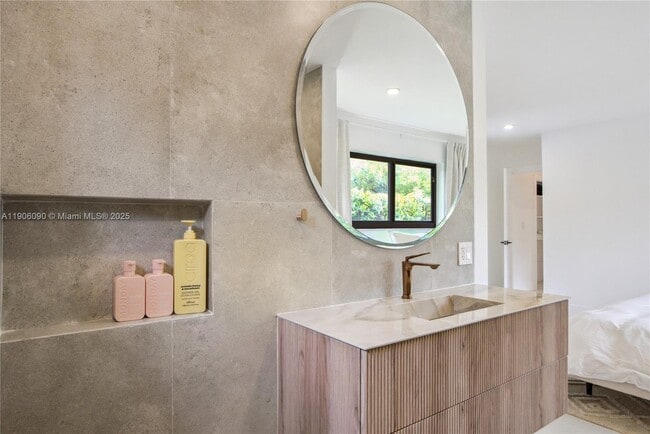 Building Photo - 9600 SW 147th St