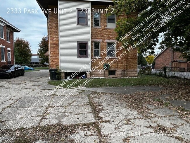 Building Photo - 2333 Park Ave