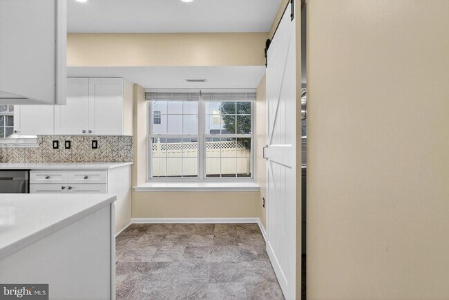 Building Photo - 51 Mecouch Dr