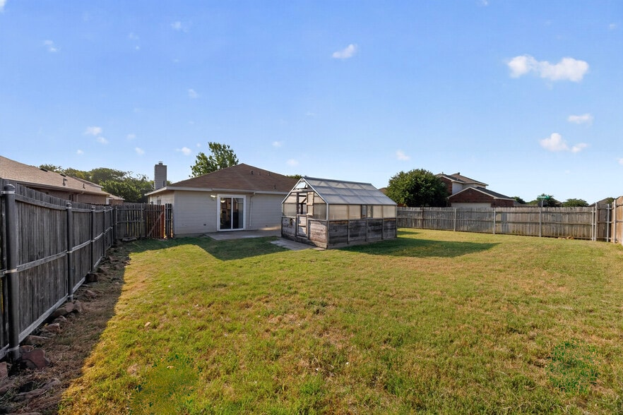Building Photo - 1432 Oak Hollow Ln