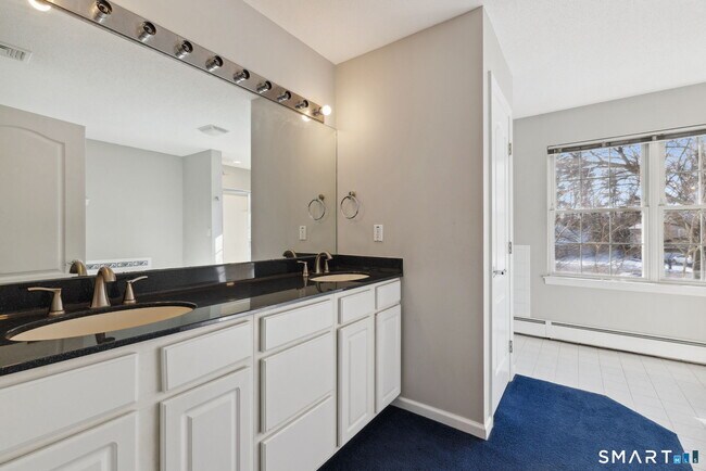 Building Photo - 65 Fitch Meadow Ln