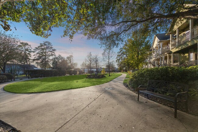 Building Photo - 3313 New Garden View Ln