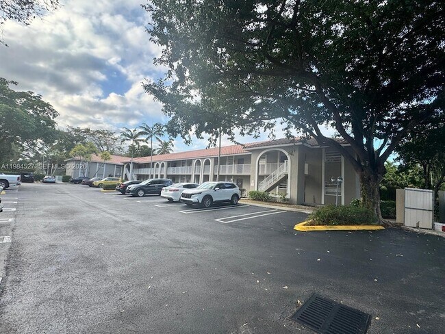 Building Photo - 11207 Royal Palm Blvd