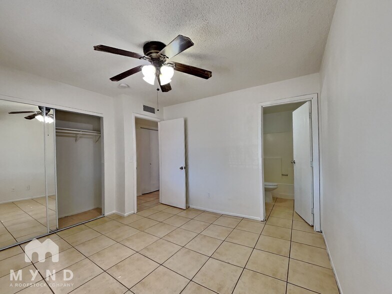 Building Photo - 2708 E Tierra Buena Ln