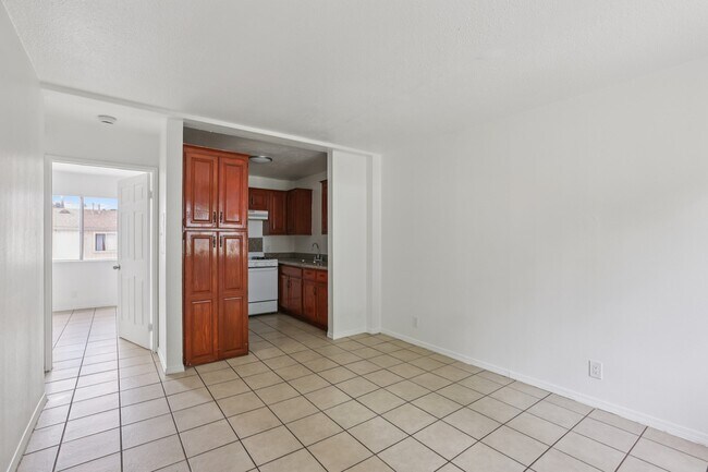 Floorplan - 4717-4727 Gambier/4716-4726 Butterfly