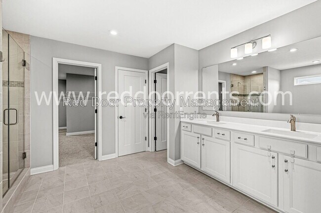 Building Photo - 15648 W Rail Dr