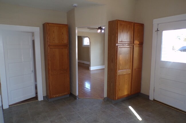 Building Photo - 4912 SE 99th Ave