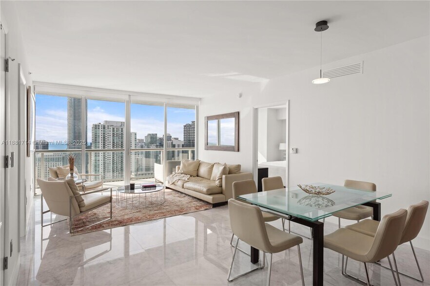 Building Photo - 495 Brickell Ave