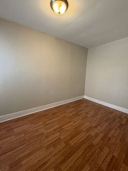 Building Photo - 2015 Fernon St