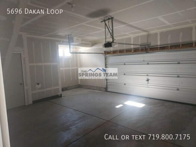 Building Photo - 5696 Dakan Lp