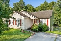 Building Photo - Great 4 bedroom home in South Durham right off S. Roxboro:  Available August 10th