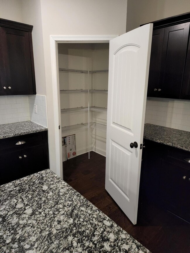 Building Photo - 3075 Margot Ln