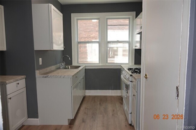 Building Photo - 12380 Stoepel St