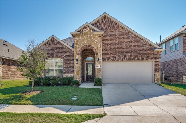 Building Photo - 2025 Lake Vista Dr