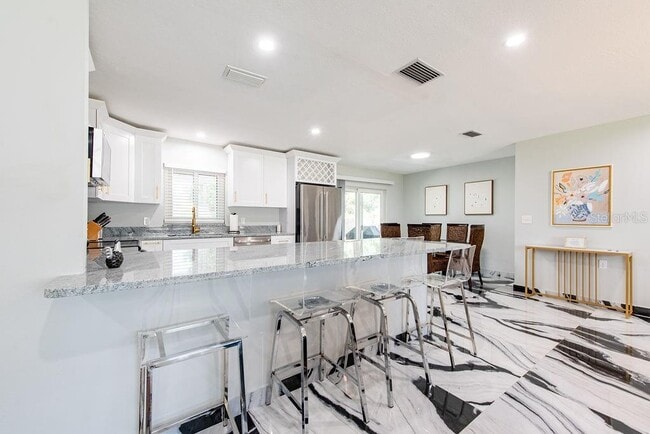 Building Photo - 6819 11th Ave NW