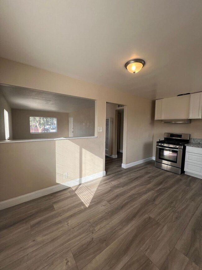 Building Photo - This cute home won't last long with a new ...