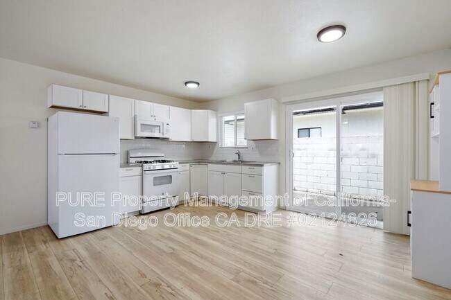 Building Photo - 528 7th St
