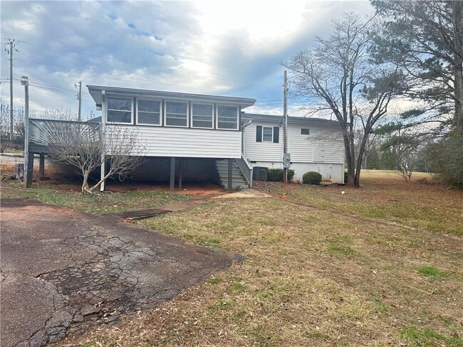 Building Photo - 7329 Bates Dr