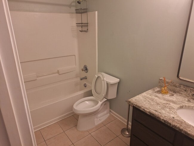 Building Photo - Wonderfully Remodeled Three Bedroom Home i...
