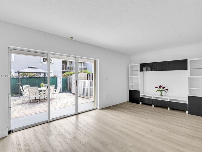 Building Photo - 11512 NW 48th Terrace