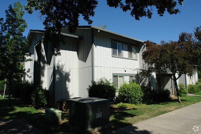 Building Photo - Chico Commons