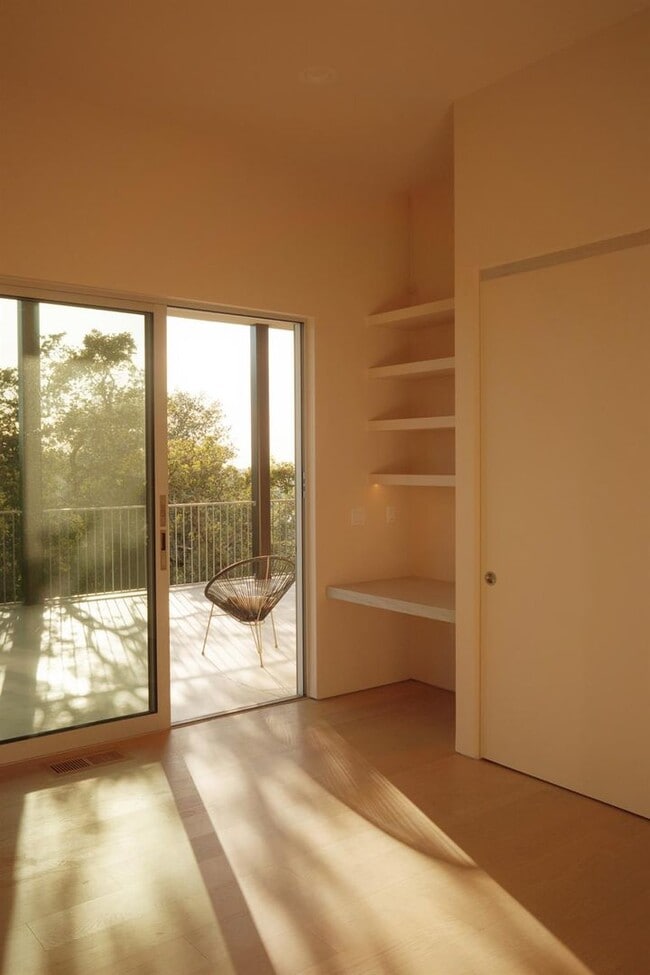Building Photo - 1022 Via Treviso