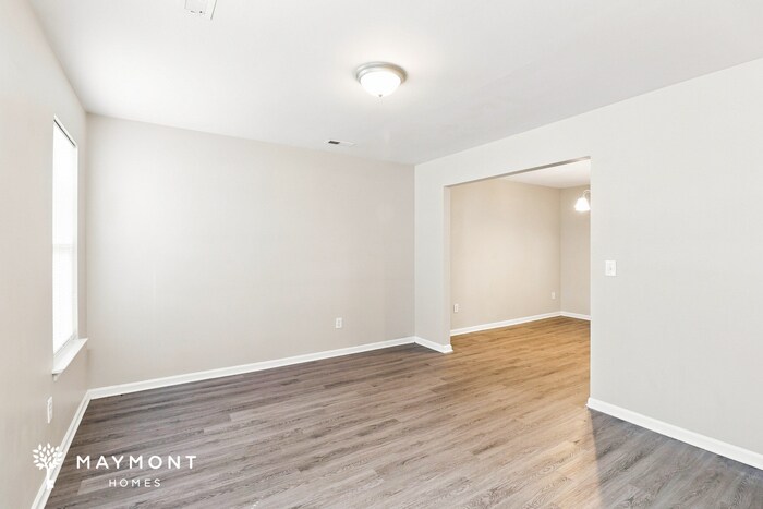 Building Photo - 907 Tennyson Dr