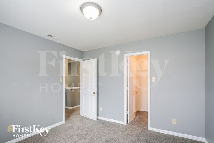 Building Photo - 6670 Eagle Crossing Blvd