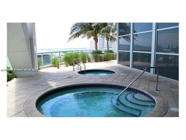 Building Photo - 888 Biscayne Blvd