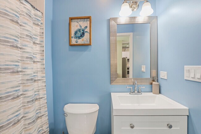 Building Photo - 1111 Bonnie Brae Pl