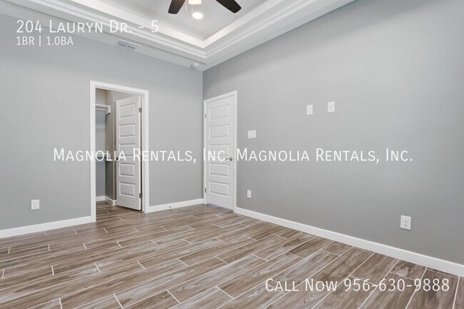 Building Photo - 204 Lauryn Dr