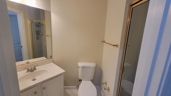 Building Photo - Stunning and Spacious 5 Bed 4 Bath Colonial Home With A 2-Car Garage In Bailwick