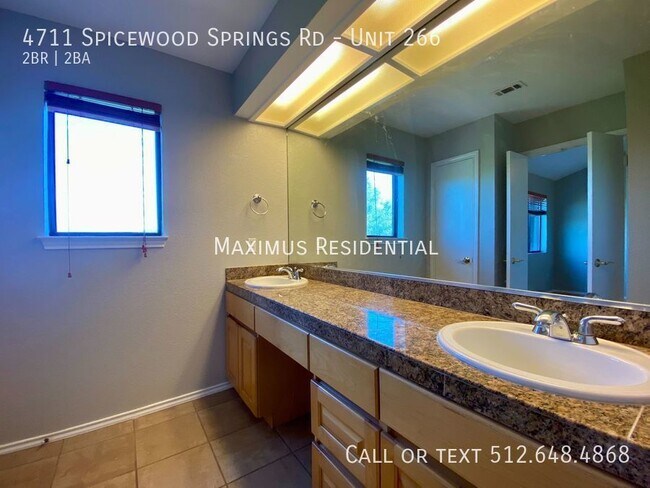 Building Photo - 4711 Spicewood Springs Rd