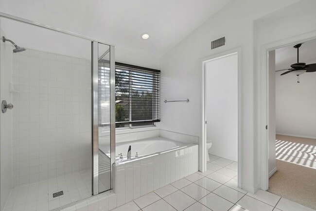 Building Photo - 1426 Rancho Hills Dr