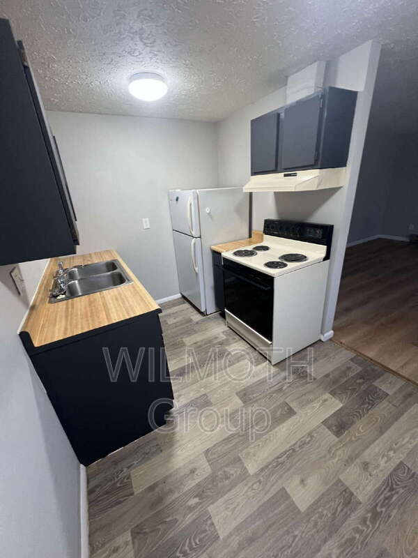 Building Photo - 1818 Michigan St