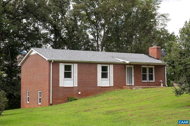 Primary Photo - 930 Claudius Ct