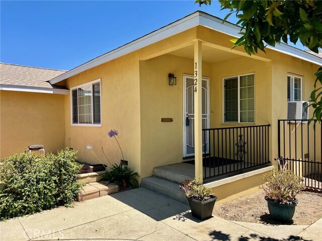 Building Photo - 1324 N Chaffey Ct