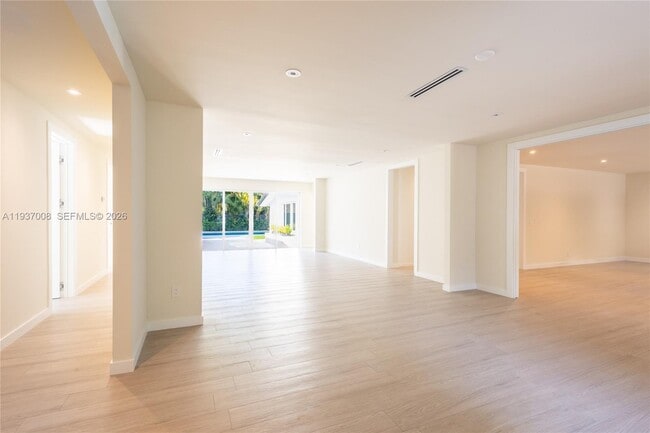 Building Photo - 4520 Sabal Palm Rd