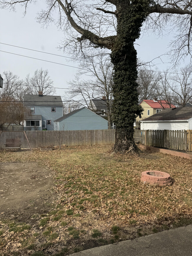 Fenced in Back Yard - 170 Brookfield Rd