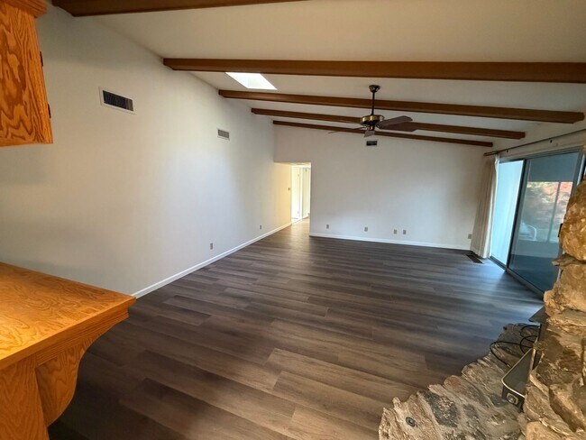 Building Photo - 3 Bedroom | 2 Bathroom | Single-Family Home in Sacramento