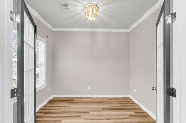 Building Photo - Quiet Comfort Near Cane Bay