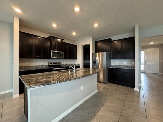 Building Photo - 13154 Brookside Moss Dr